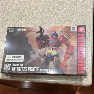 Optimus Prime G1 Model Kit - Red and Blue
